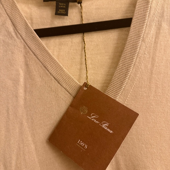 New with Tags Loro Piana Cream Knit Sweater V Neck, Size XL - Picture 3 of 8